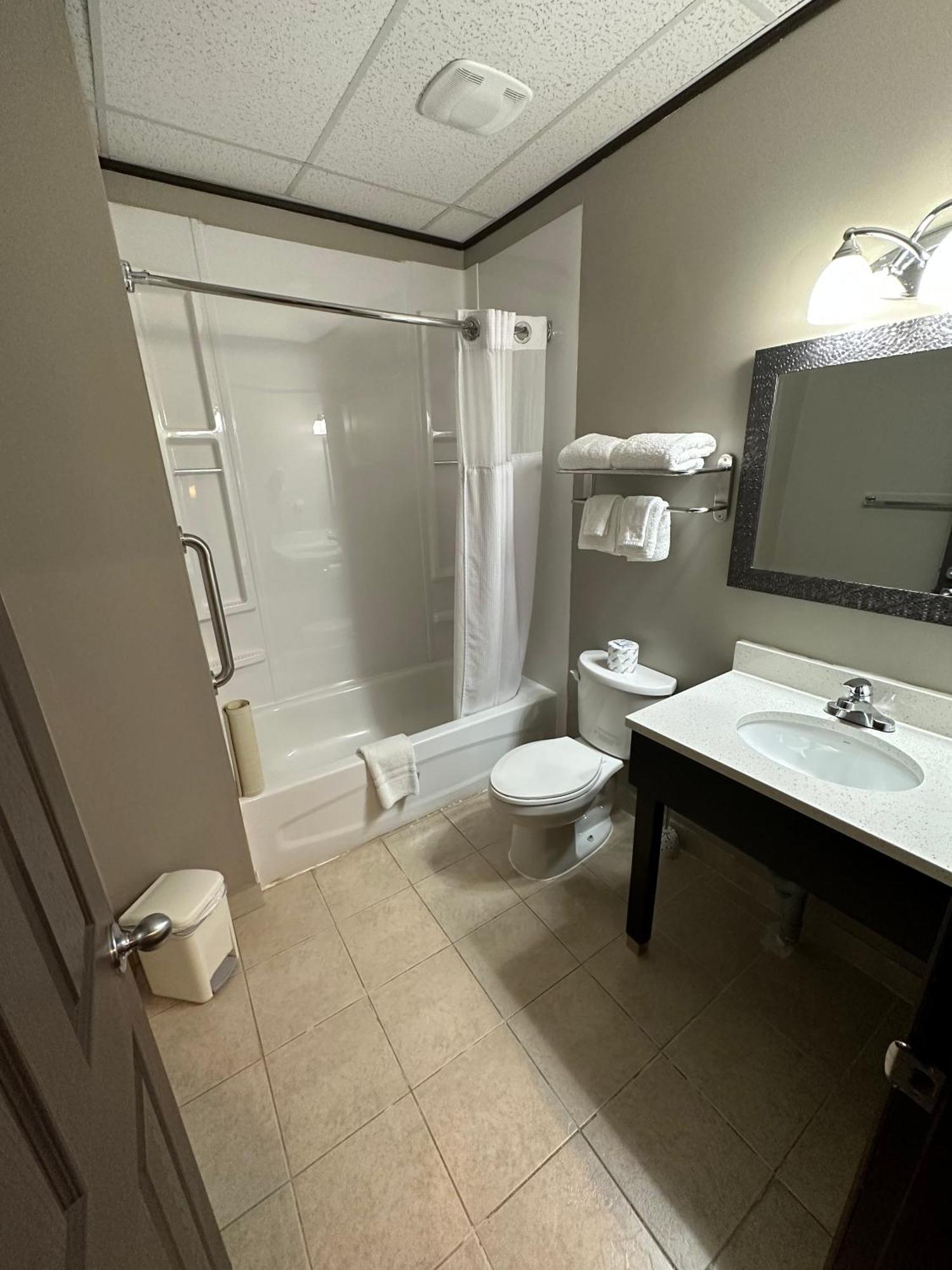 Le Voyageur Inn Mattawa Kültér fotó